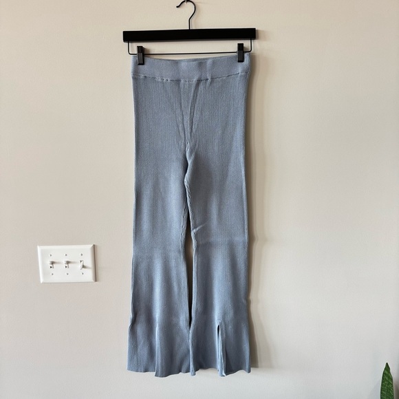 Abercrombie & Fitch Ribbed Kick Flare High Rise Sweater Pants - Dusty Blue - Picture 4 of 7
